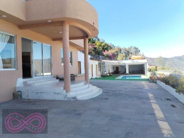 Casa en renta en Valle De Bravo, Estado de México