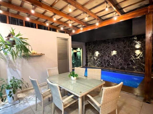Casa en renta en Fraccionamiento Las Palmas, Medellín