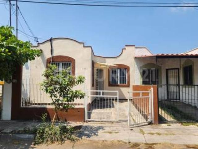 Casa en renta en Villa De Alvarez, Colima