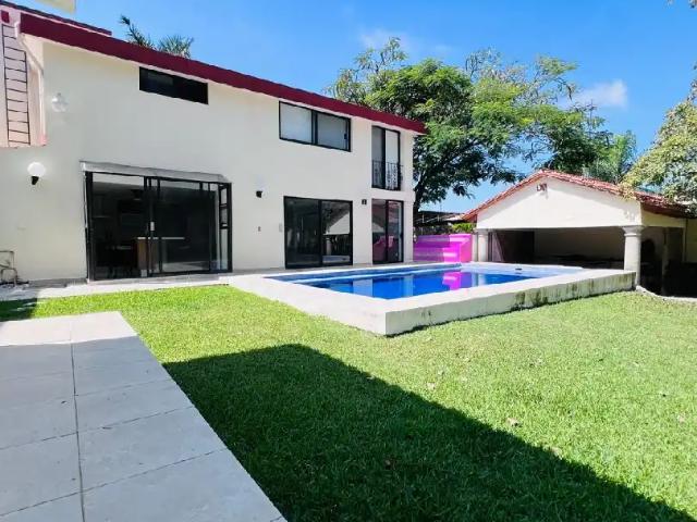 Casa en renta en Lomas del Carril, Temixco