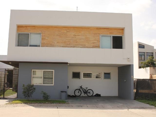 Casa en renta en Olivos Residencial, San Juan de Ocotán