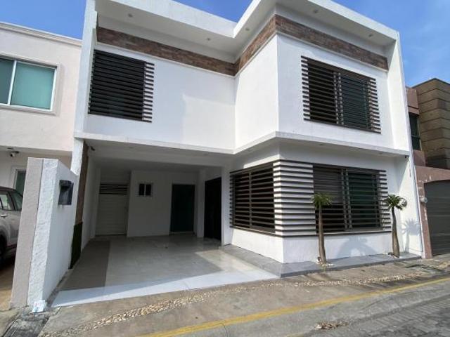 Casa en Renta en Residencial Marino, Carretera Playa de Vacas, Medellín, Ver