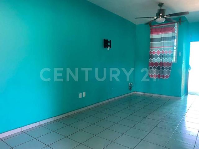 Casa en renta en Villa De Alvarez, Colima