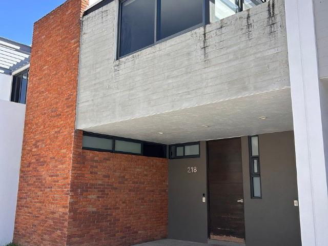 Casa en renta en La Tijera, Región Centro