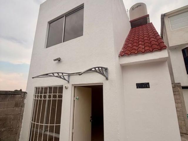 Casa en renta en San Antonio La Isla, Estado de México