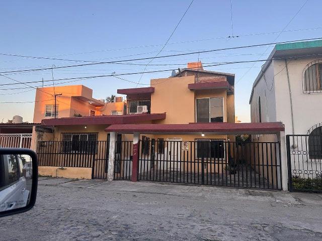 Casa en renta en Viveros Pelayo, Manzanillo