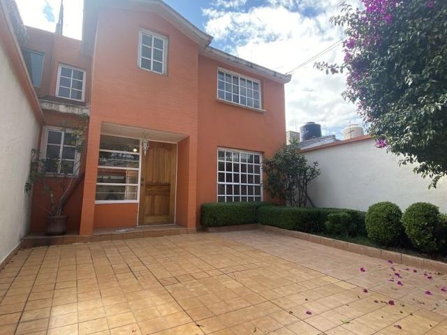 Casa en renta en Colonia Valle Dorado, Tlalnepantla