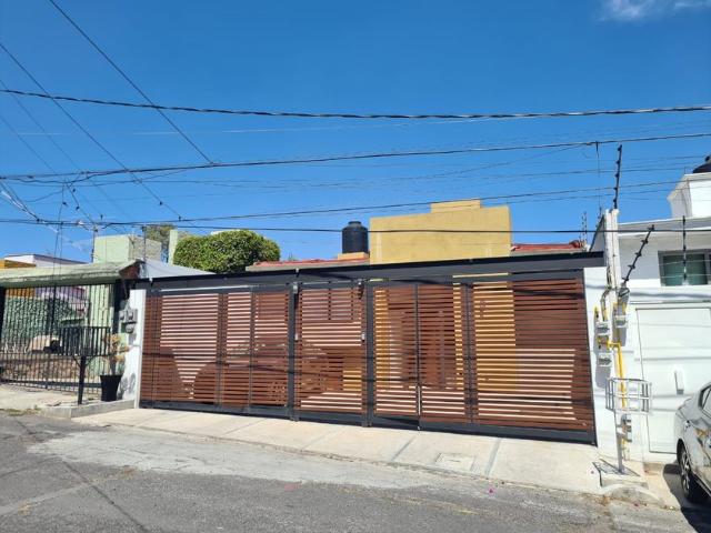 Casa en renta en Pedregal de Echegaray, Naucalpan de Juárez