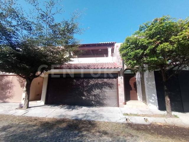 Casa en renta en Residencial Esmeralda Norte, Colima