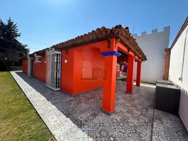 Casa en renta en Tepetlaoxtoc, Estado de México