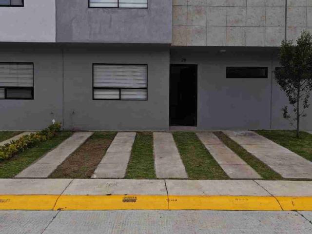 Casa en renta en Lomas Virreyes, Calimaya
