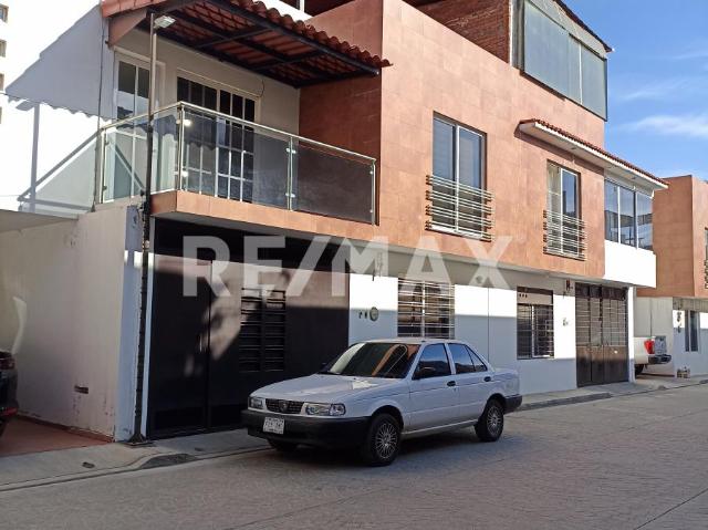 Casa en venta en Santa María Atzompa, Oaxaca