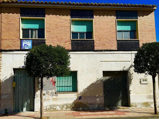 Casa en venta en Ribaforada, Navarra