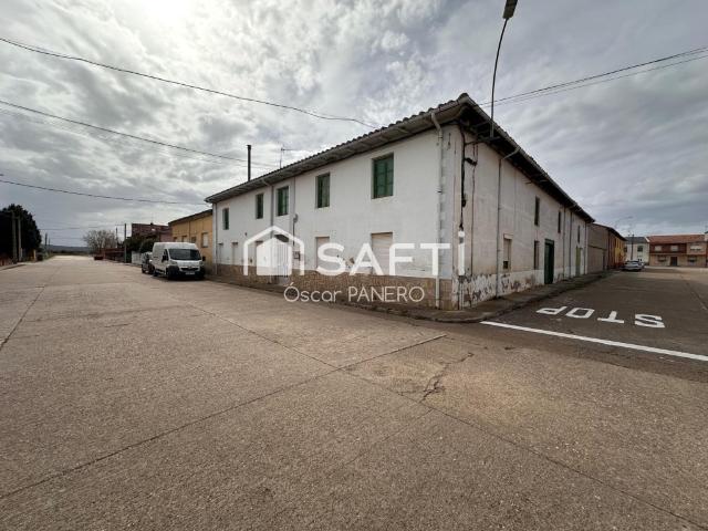 Casa en venta en Riego De La Vega, Castilla y León