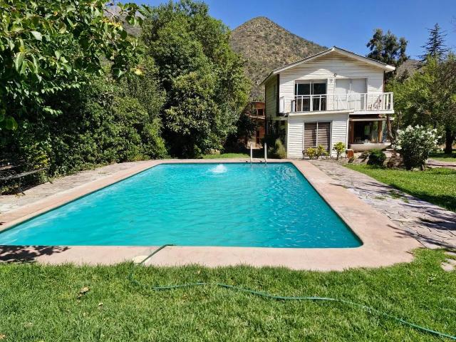 Casa en arriendo en El Melocotón, Metropolitana