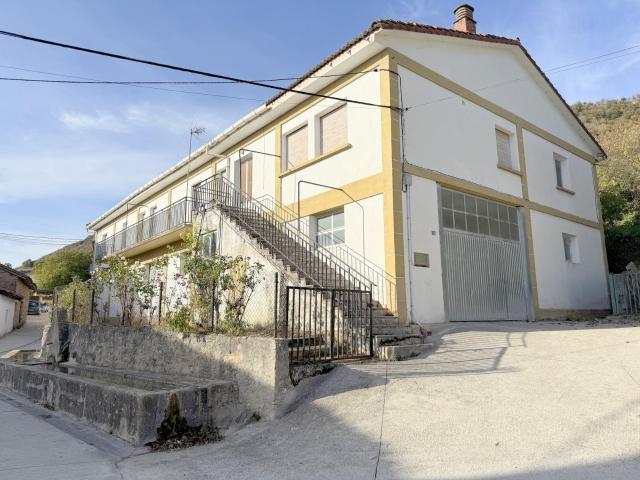 Casa en venta en Estellerria, Navarra