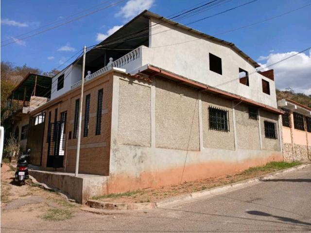 Casa en venta en Ribas.
