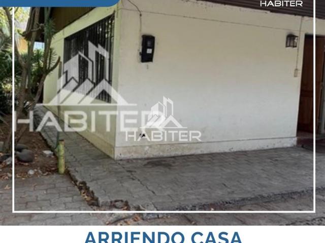 Casa en arriendo en La Granja, Metropolitana