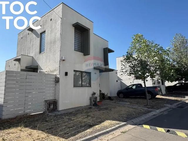 Casa en arriendo en Tiltil, Metropolitana