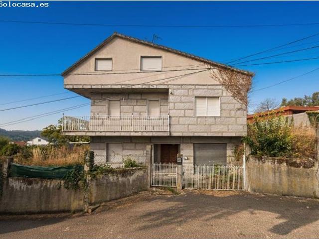 Casa en venta en Ourense, Galicia