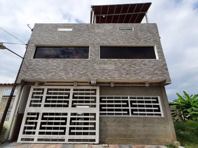 Casa en venta en Girardot, Aragua