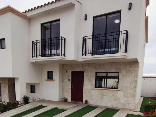 Casa en venta en Ensenada, Baja California