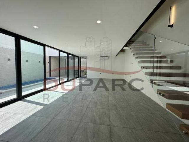 Casa en Venta 4 Recamaras con Piscina en Residencial del Lago