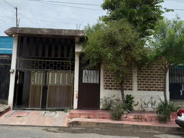 Casa en venta a unos metros de la calle Arista! en Pocitos y Rivera!