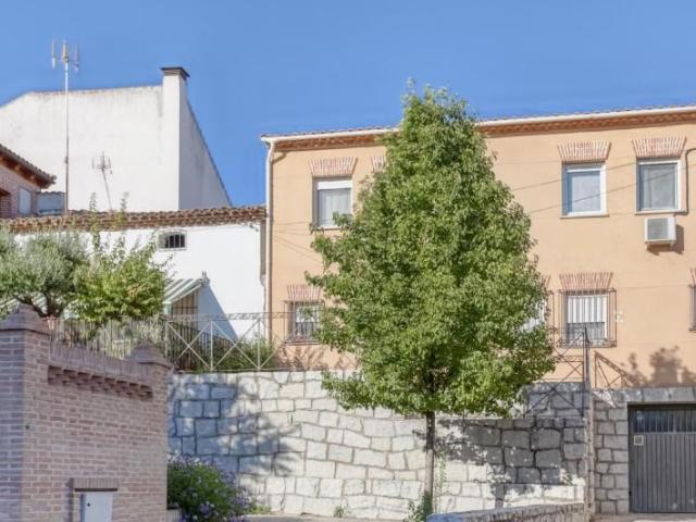 Casa en venta en Valdeolmos-alalpardo, Madrid