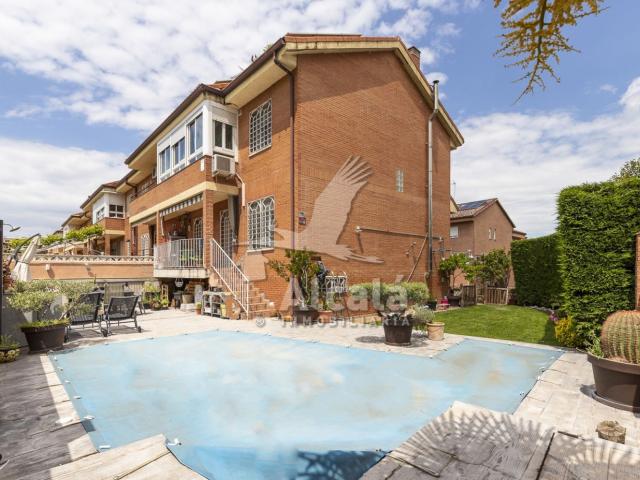 Casa en venta en Alcalá De Henares, Virgen del Val
