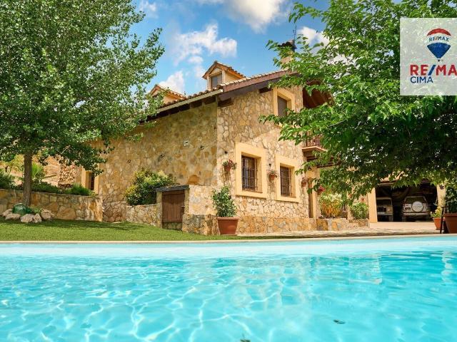 Chalet en venta en Barrio de las Cruces, Alcalá La Real
