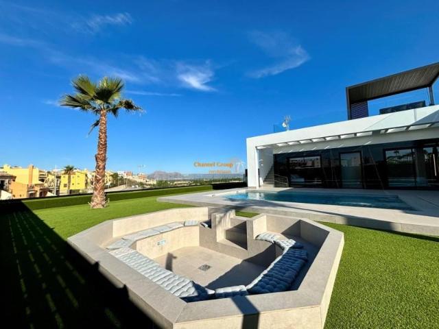 Casa en venta en Lomas de la Juliana, el Baix Segura / La Vega Baja
