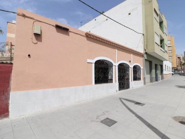Casa en venta en Regiones Devastadas, Almería