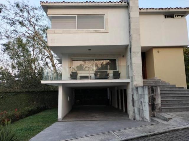 CASA EN VENTA AMUEBLADA EN RESIDENCIAL LA ILUSION POZA RICA VER