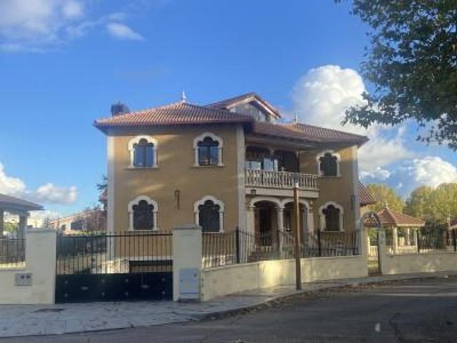 Casa en venta en La Vega, Arroyo De La Encomienda