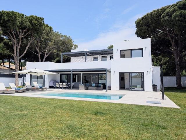 Casa en venta en Artola, Costa del Sol Occidental