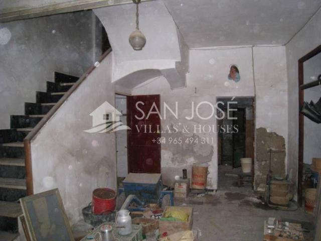 Casa en venta en les Carolines Baixes, l'Alacantí