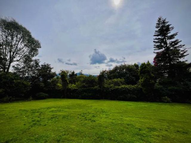 Casa en venta aún costado del club de golf Avándaro en Valle de Bravo