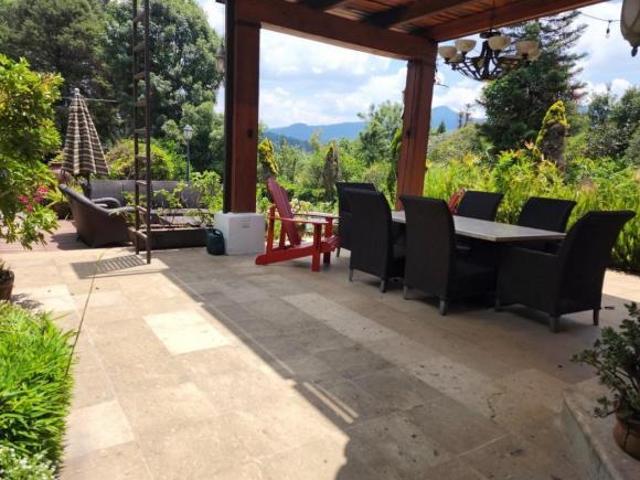 Casa en venta aún costado del club de golf Avándaro en Valle de Bravo
