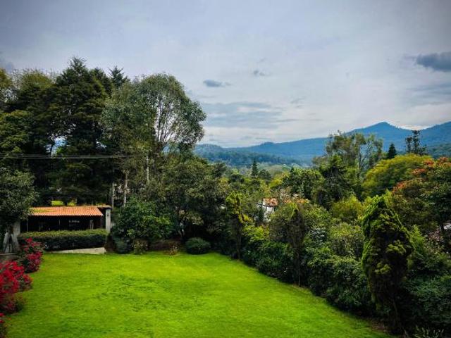 Casa en venta aún costado del club de golf Avándaro en Valle de Bravo