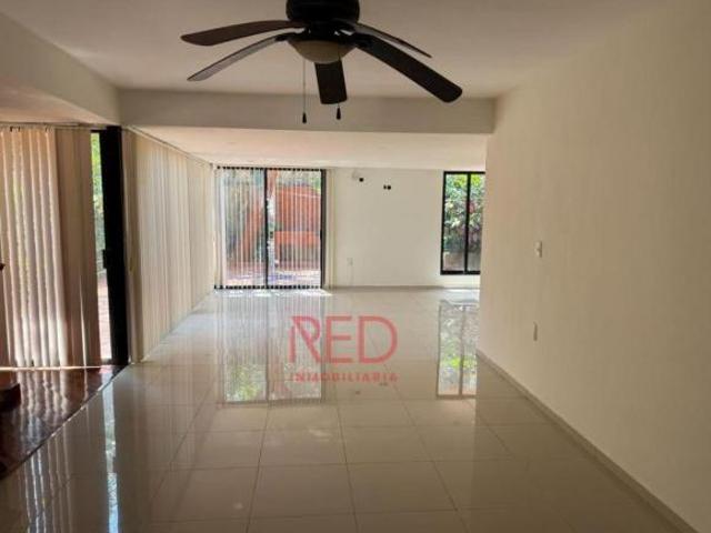 Casa en Venta Av. Cuauhtémoc #, Col. Centro. Coatzacoalcos, Ver