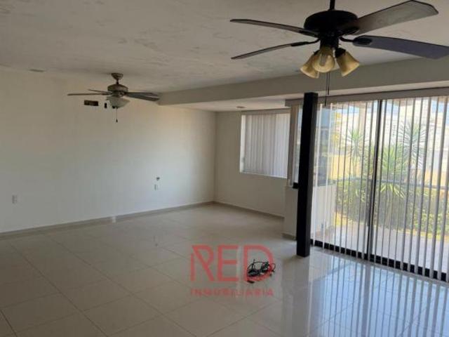 Casa en Venta Av. Cuauhtémoc #, Col. Centro. Coatzacoalcos, Ver