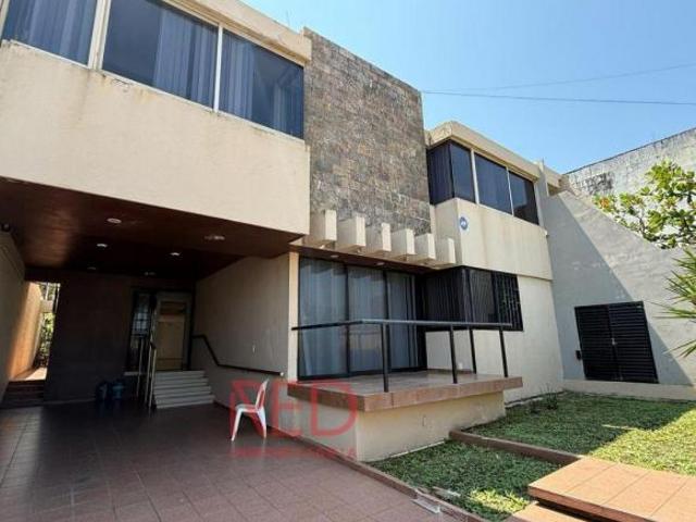 Casa en Venta Av. Cuauhtémoc #, Col. Centro. Coatzacoalcos, Ver