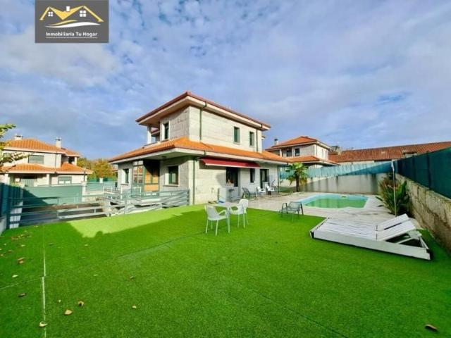 Casa en venta en Ourense, Galicia