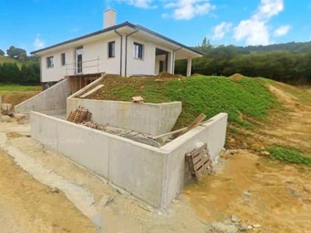 Casa en venta en Paderne, Cantabria