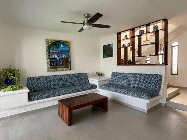 Casa en venta en Cihuatlán, Jalisco