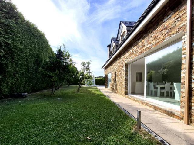 Casa en venta en Bergondo, A Coruña