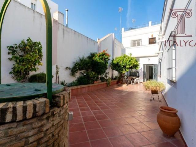 Casa en venta en Bormujos, Andalucía