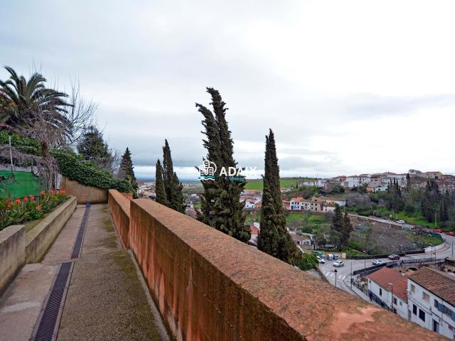 Casa en venta en Ciudad Monumental, Cáceres
