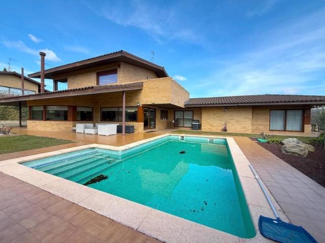 Casa en venta en Zaragoza, Aragón